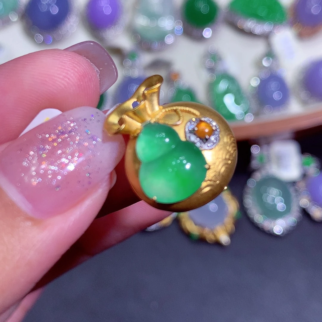 翡翠18K金镶嵌吊坠(不含链)