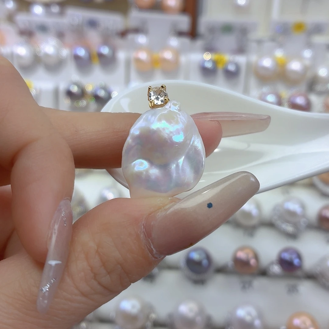 淡水珍珠合金颈饰