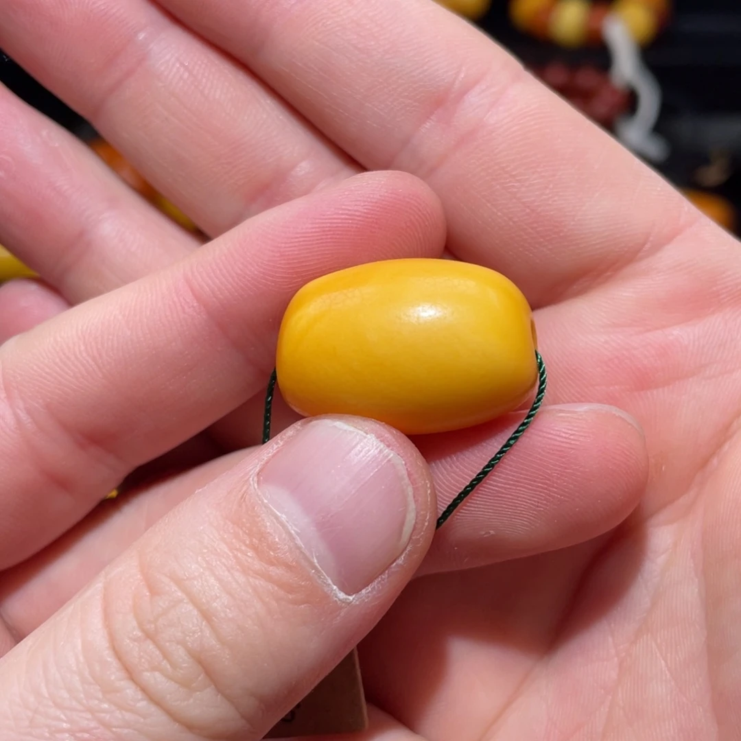 【闪购商品】琥珀裸石未镶嵌s****蕐枣珠