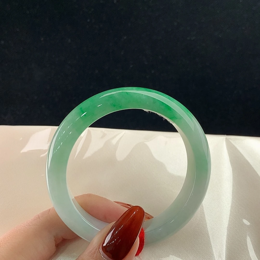 【闪购商品】未镶嵌手镯翡翠正55.6