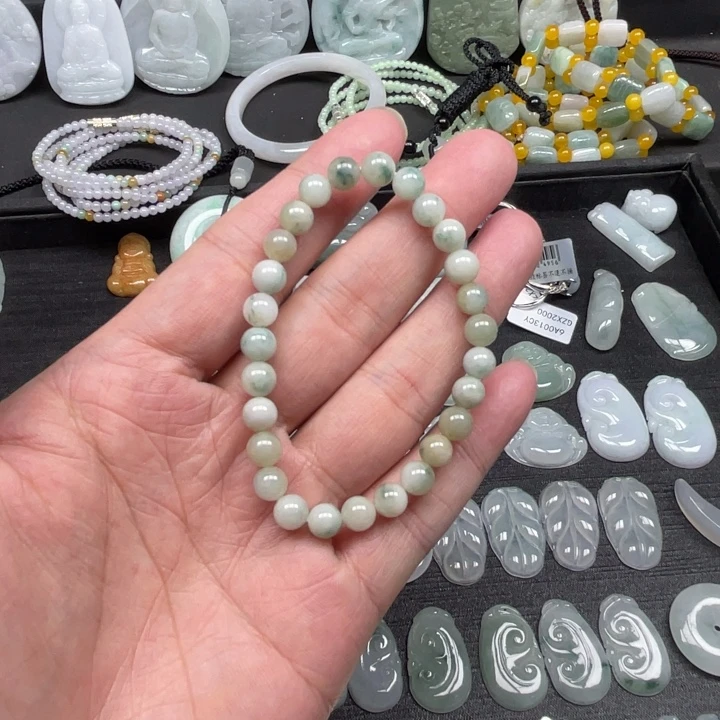 听***雨翡翠未镶嵌颈饰翡翠