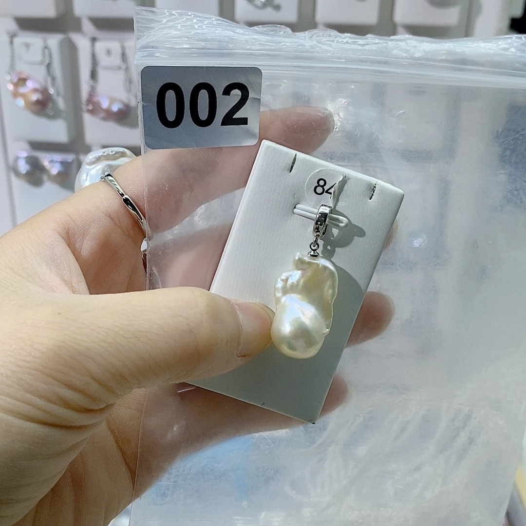 淡水珍珠合金颈饰