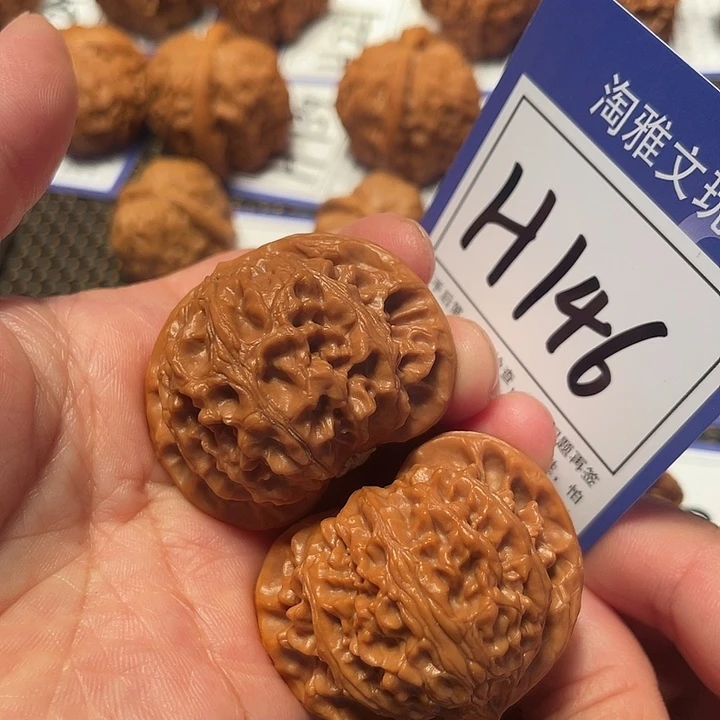 文玩核桃把件H146宫灯42