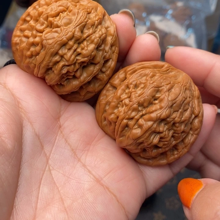 文玩核桃把件虎头王45尺核桃