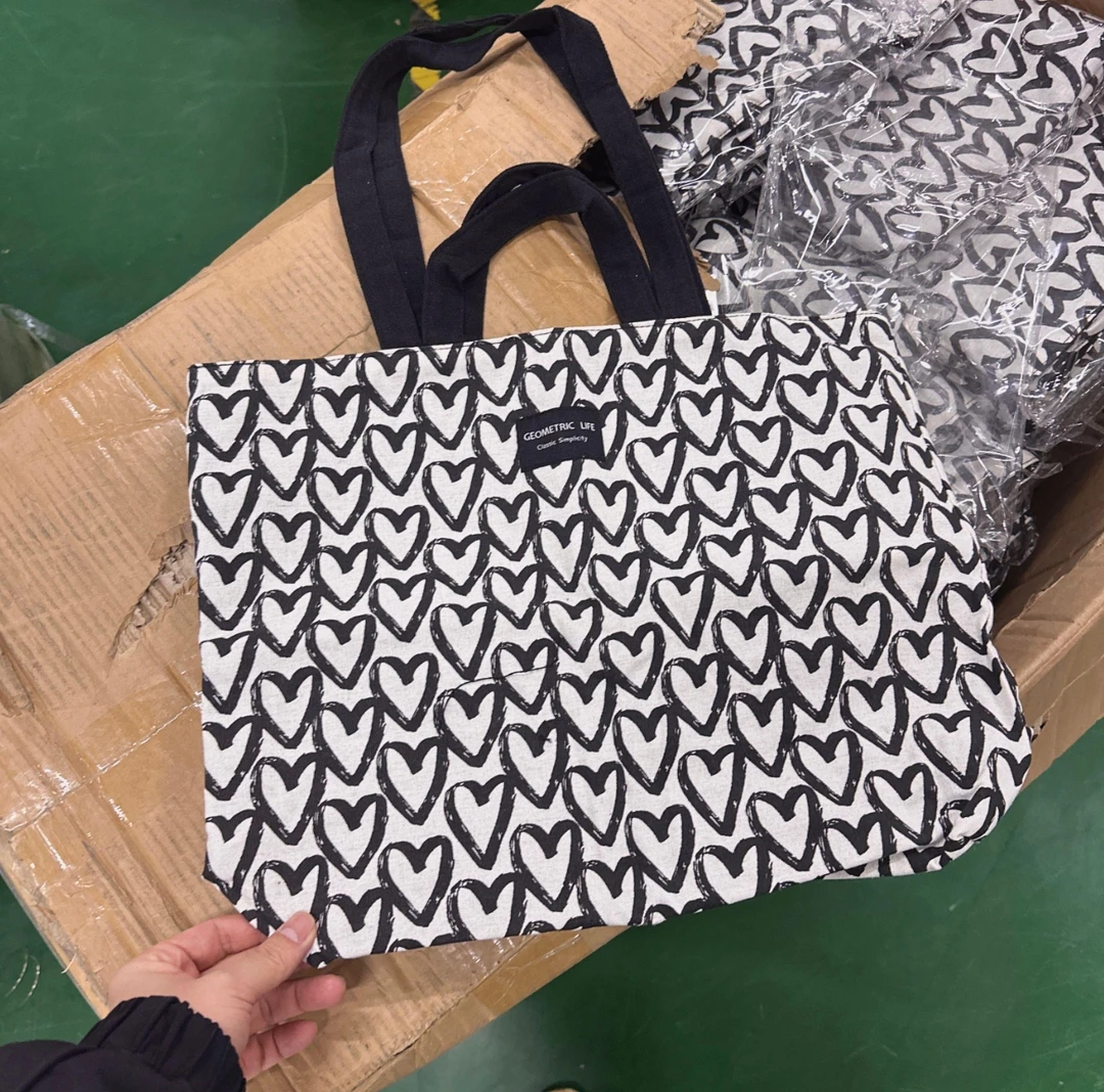 【ZMMY严选私服】新款时尚百搭大容量爱心帆布包5070717