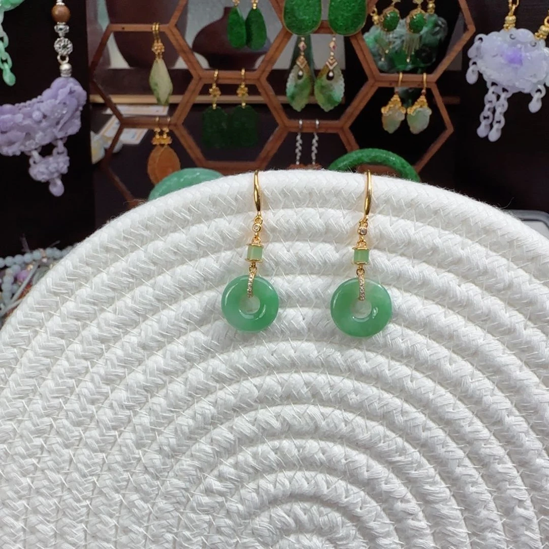 翡翠未镶嵌颈饰仿古