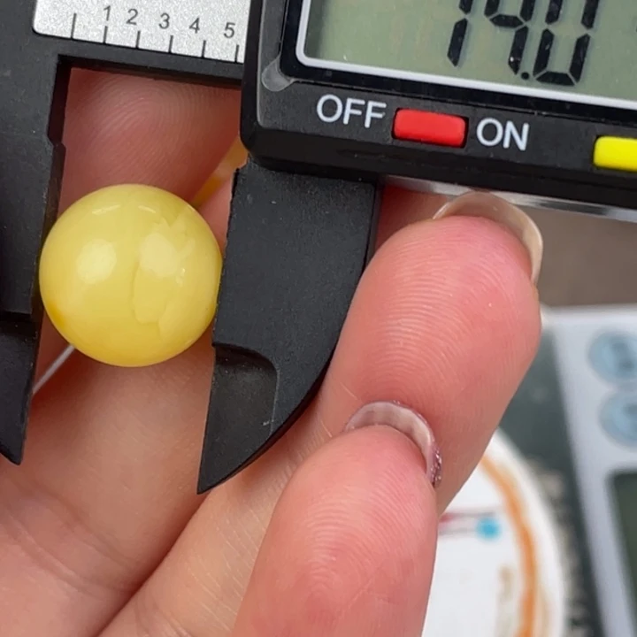 蜜蜡未镶嵌裸石390