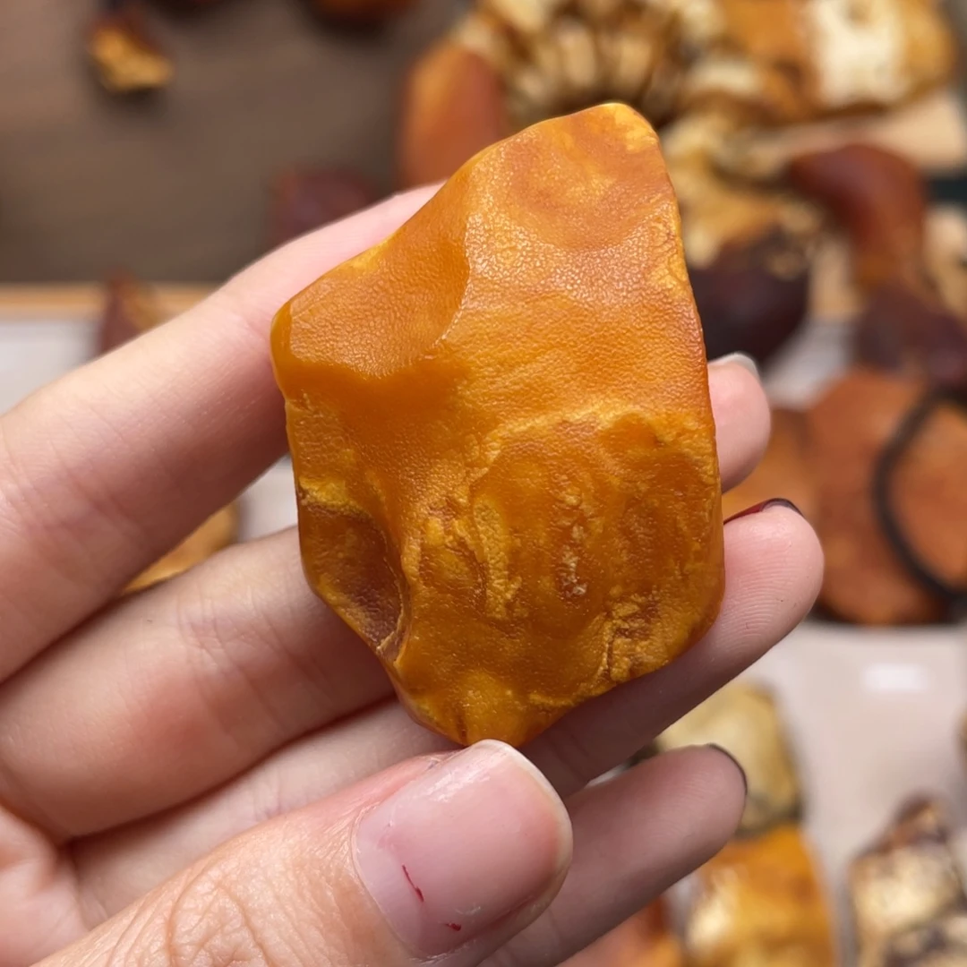 琥珀未镶嵌珠宝奇石