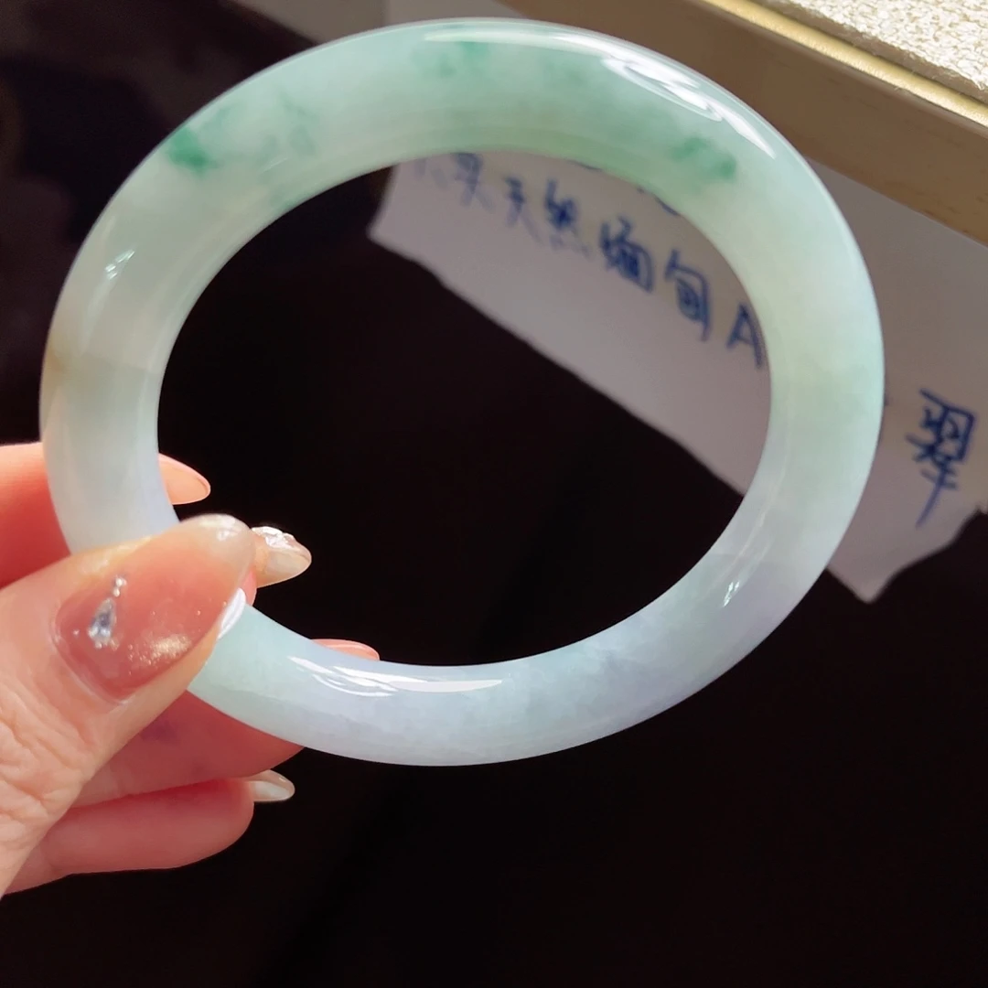 翡翠未镶嵌手镯手镯