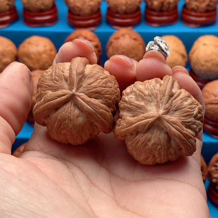 风***げ文玩核桃把件正奔