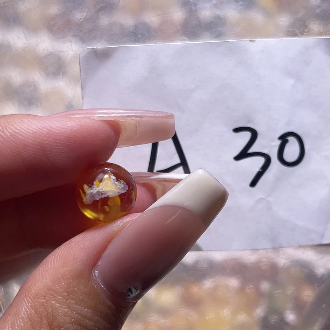 琥珀未镶嵌裸石10福利