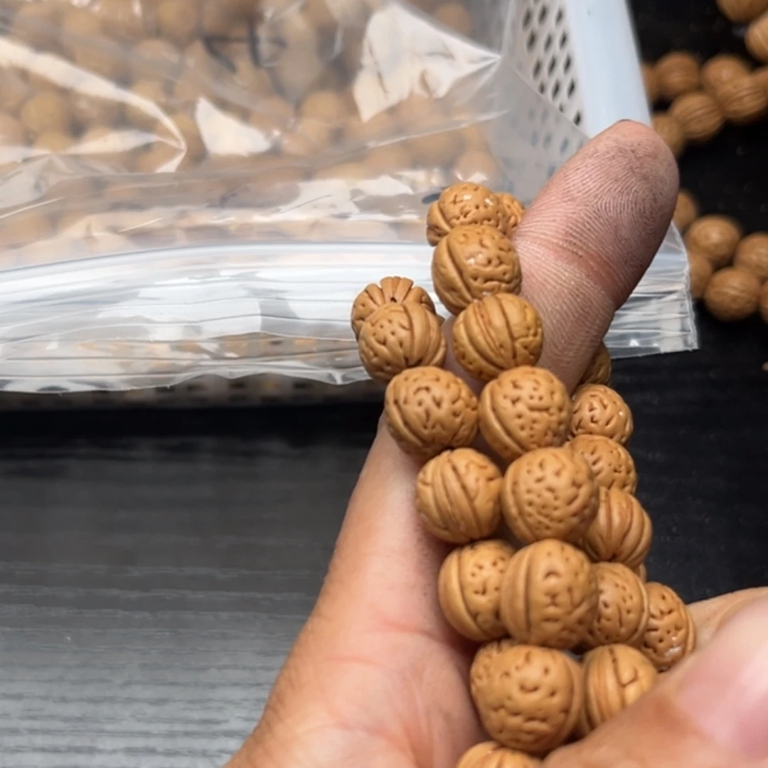 望***忆文玩核桃手串籽好桃核散籽批发