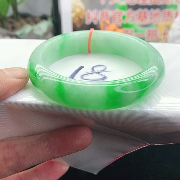 未镶嵌手镯翡翠018