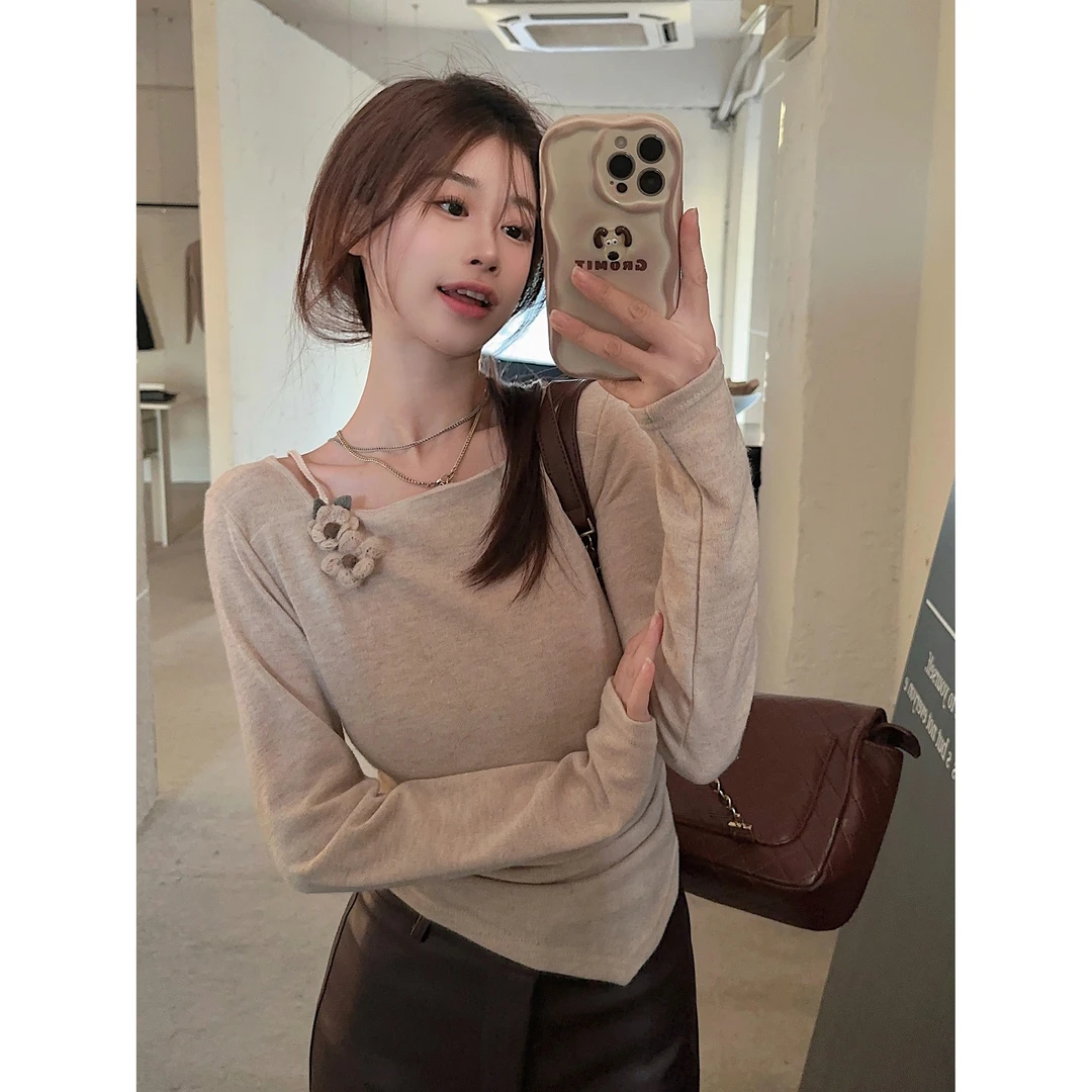 2025秋季新款法式风设计感高级方领立体花朵修身显瘦长袖T恤女潮