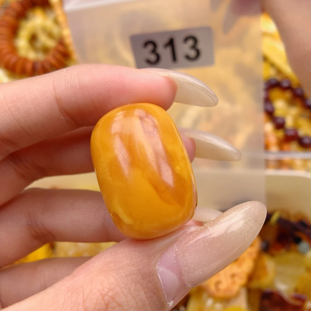 琥珀未镶嵌珠宝奇石