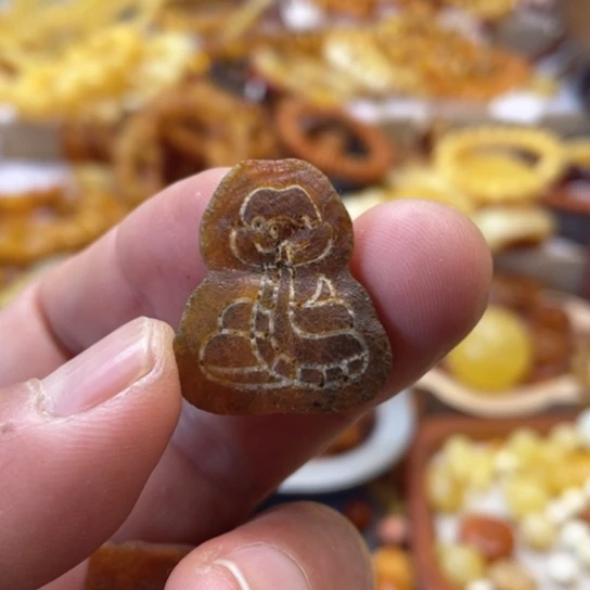 未镶嵌蜜蜡手串吊坠