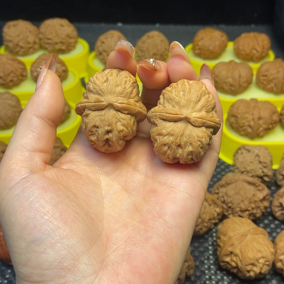 文玩核桃把件元宝40