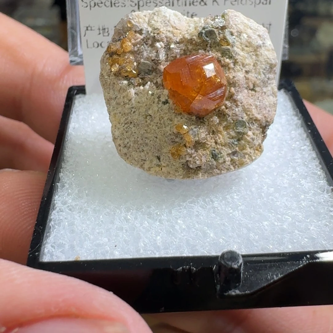 月下珠宝严选矿物