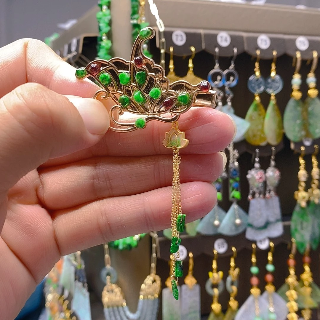 颈饰未镶嵌翡翠翡翠