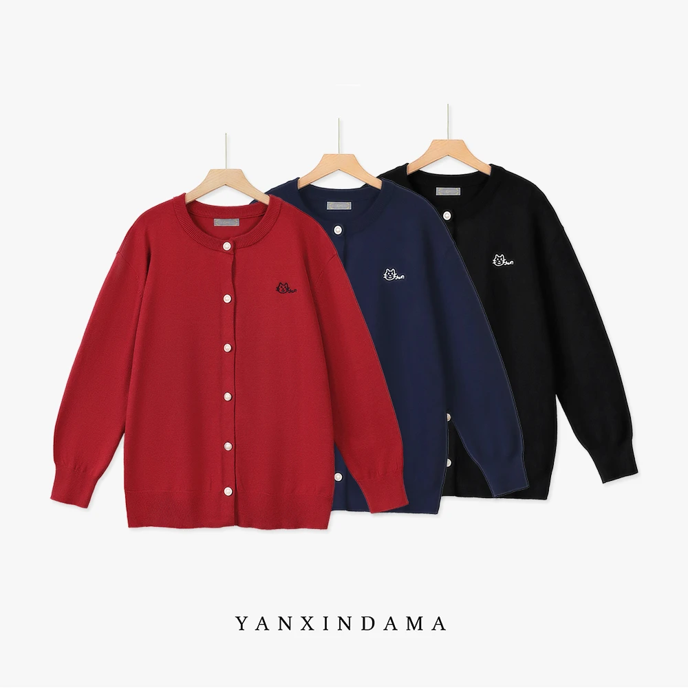 【岩心】大码女装300斤胖MM韩版圆领刺绣小猫长袖纯色针织开衫8087