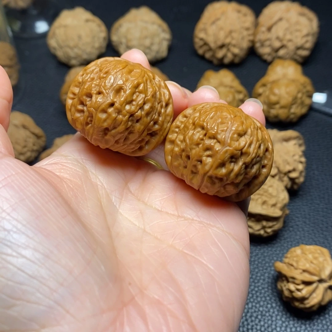 文玩核桃把件2***帅乾隆磨