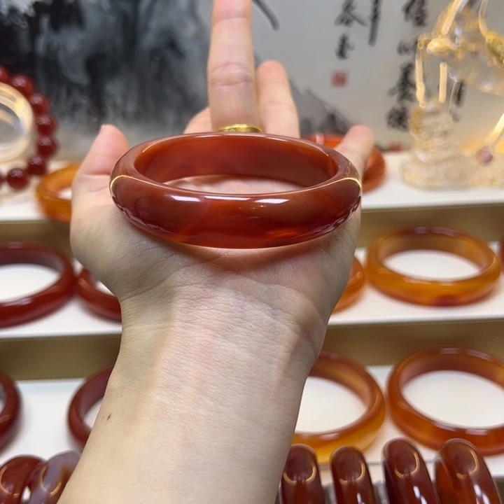 玛瑙/玉髓未镶嵌手镯