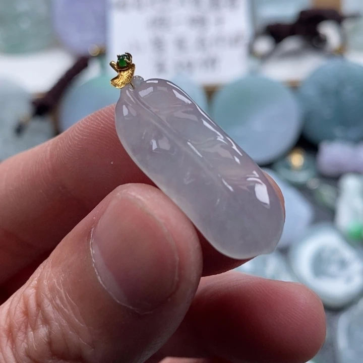 翡翠颈饰18K金镶嵌翡翠