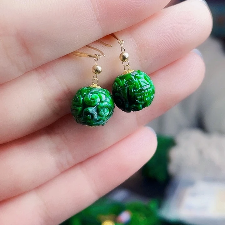 翡翠18K金镶嵌颈饰多样性