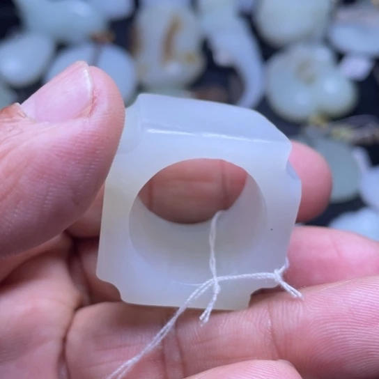 未镶嵌和田玉挂件