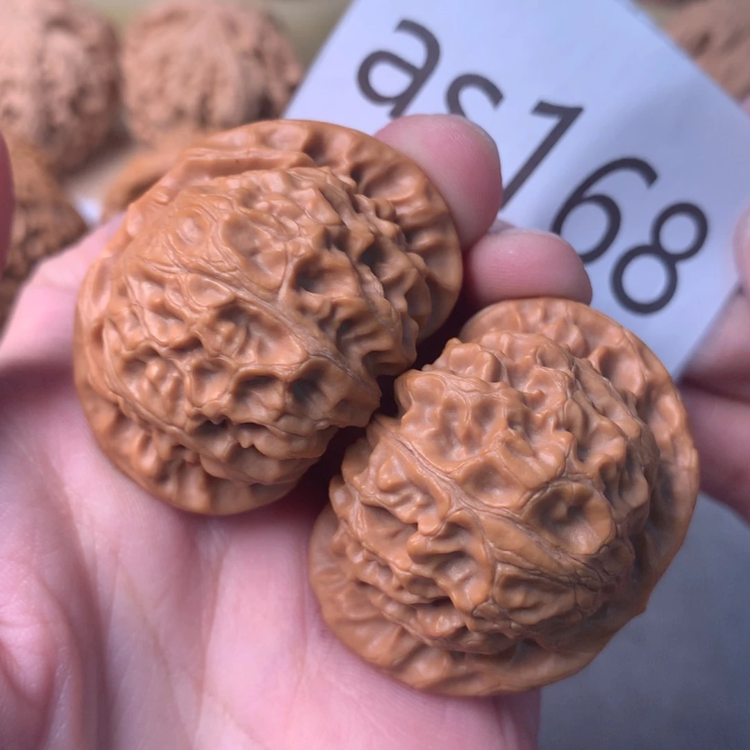 文玩核桃把件红皮肉灯42