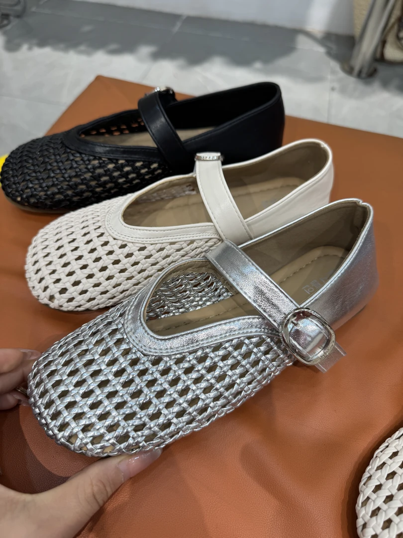 3号店夏季镂空编织平底凉鞋889