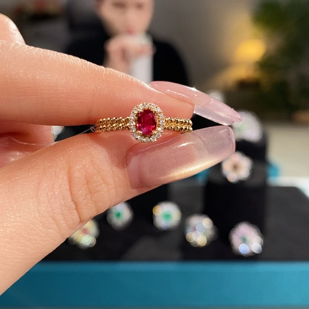 18K金镶嵌红宝石戒指0.3ct无烧