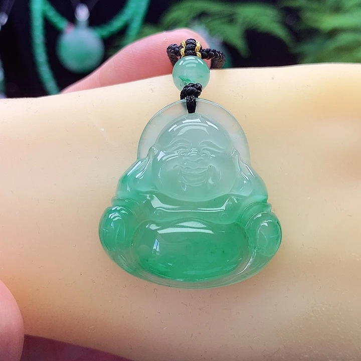 石英质玉未镶嵌颈饰