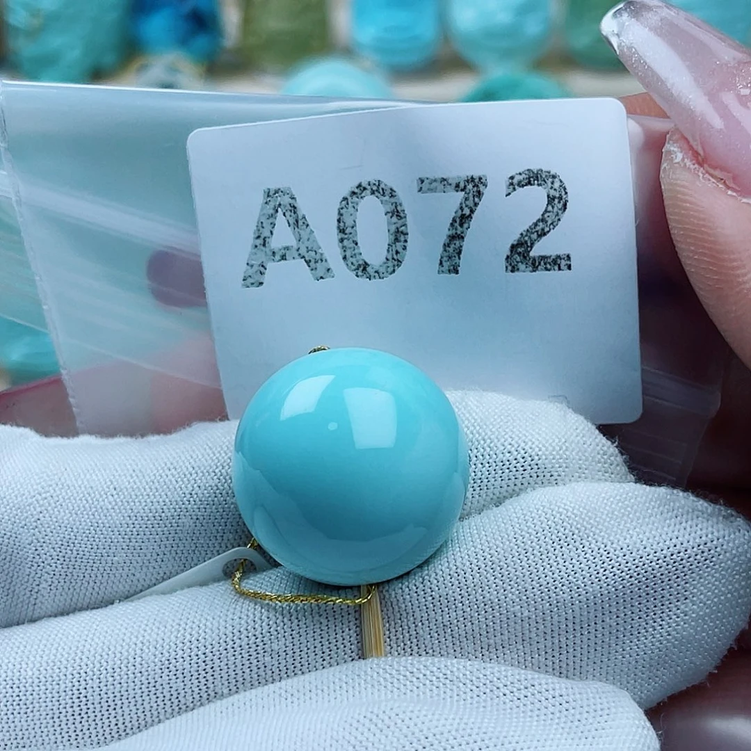 雷***德绿松石未镶嵌珠宝奇石