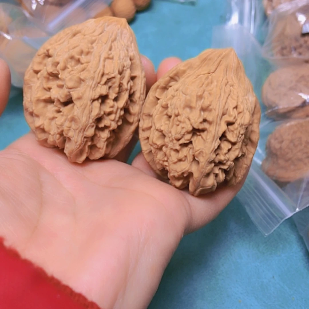 【闪购商品】摆件核桃42大沽石有修