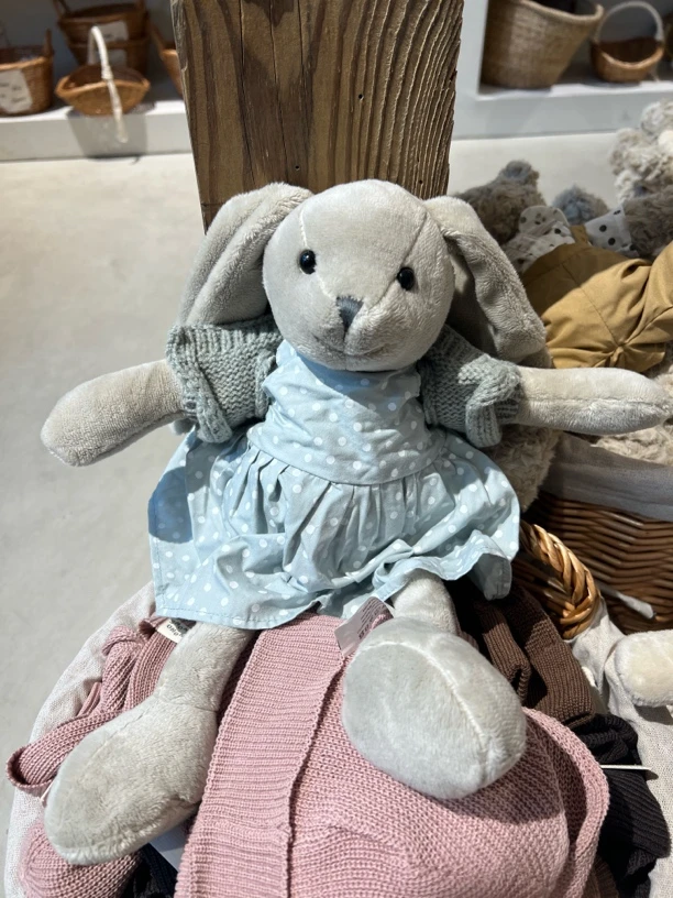 老莫推荐非常好看灰色兔子玩偶