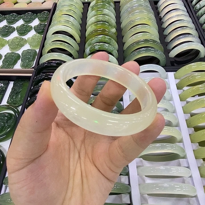 岫玉未镶嵌手镯天然