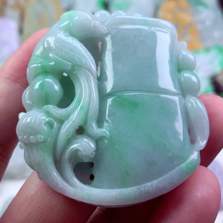 吊坠(不含链)未镶嵌翡翠