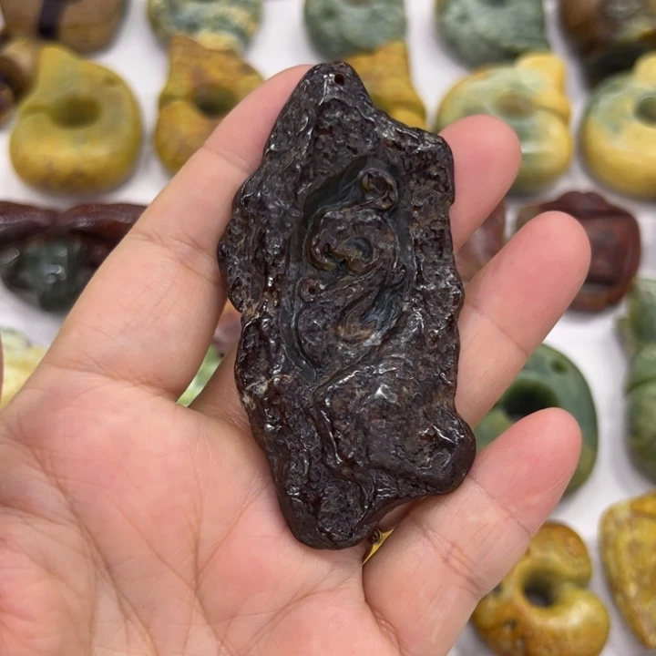 岫岩河磨玉（透闪石质玉）未镶嵌珠宝奇石