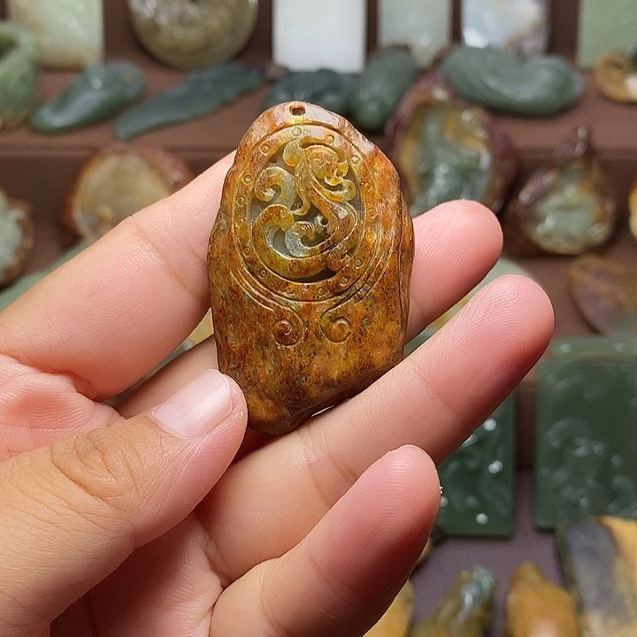 岫岩河磨玉（透闪石质玉）未镶嵌颈饰