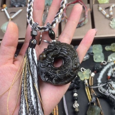 蛇纹石玉合金颈饰