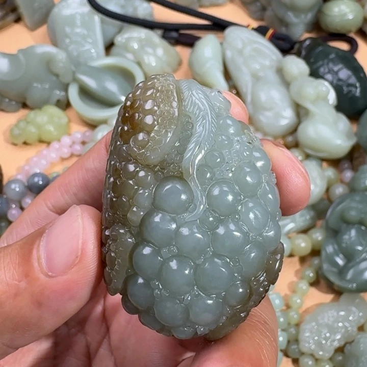 和田玉未镶嵌吊坠(不含链)