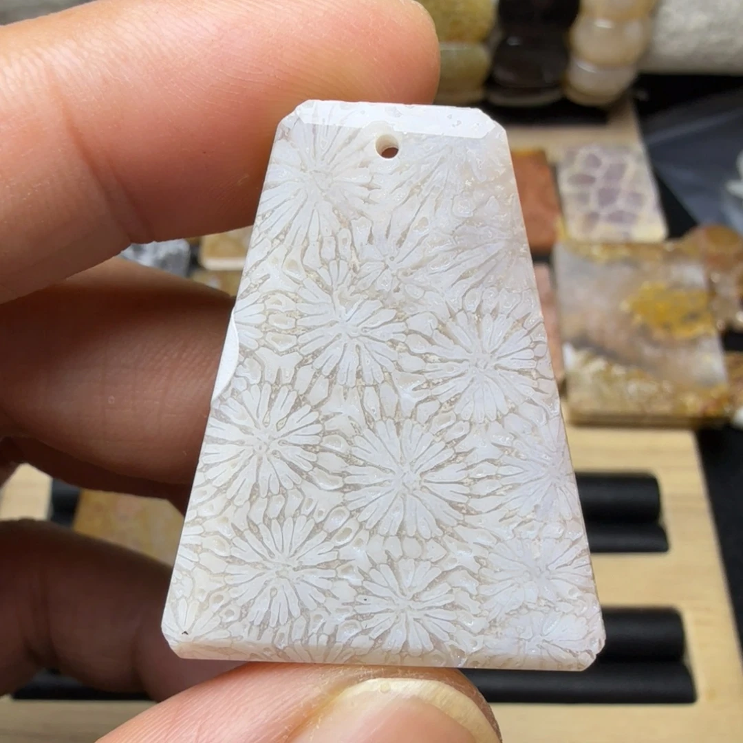 硅化玉未镶嵌纯天然色有机玉石保真色