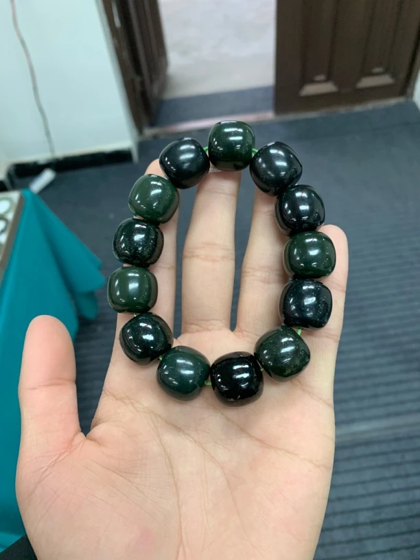 纯天然新疆和田玉卡18 FL