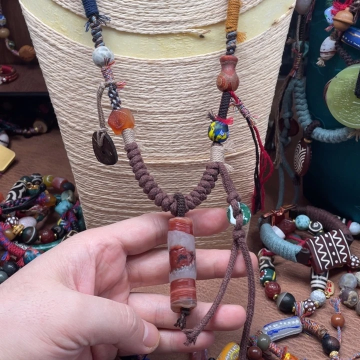 玛瑙/玉髓颈饰未镶嵌