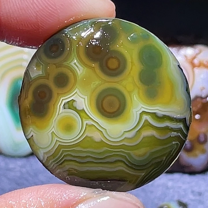 玛瑙/玉髓未镶嵌珠宝奇石