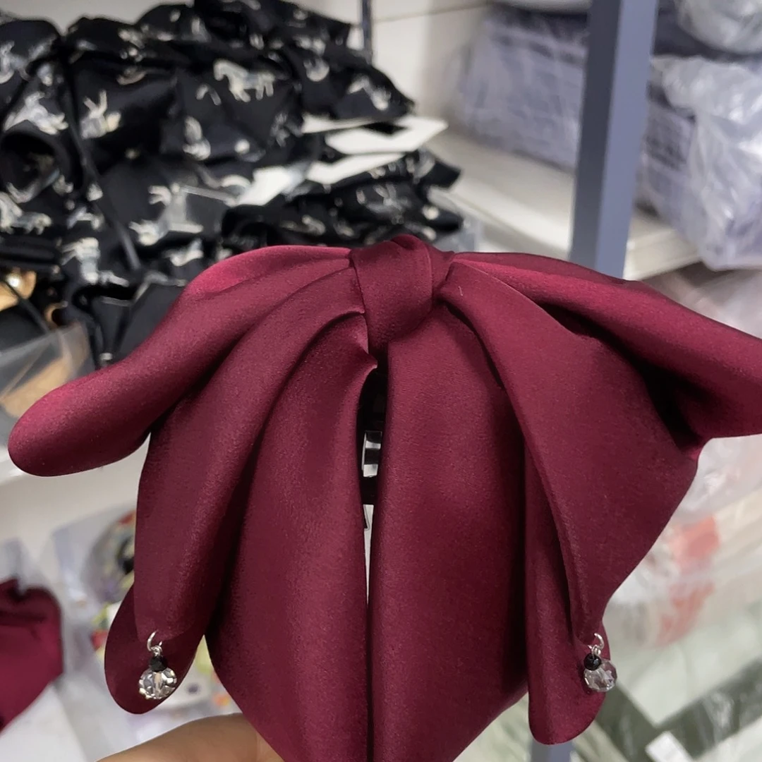 非金属亚克力红色蝴蝶结