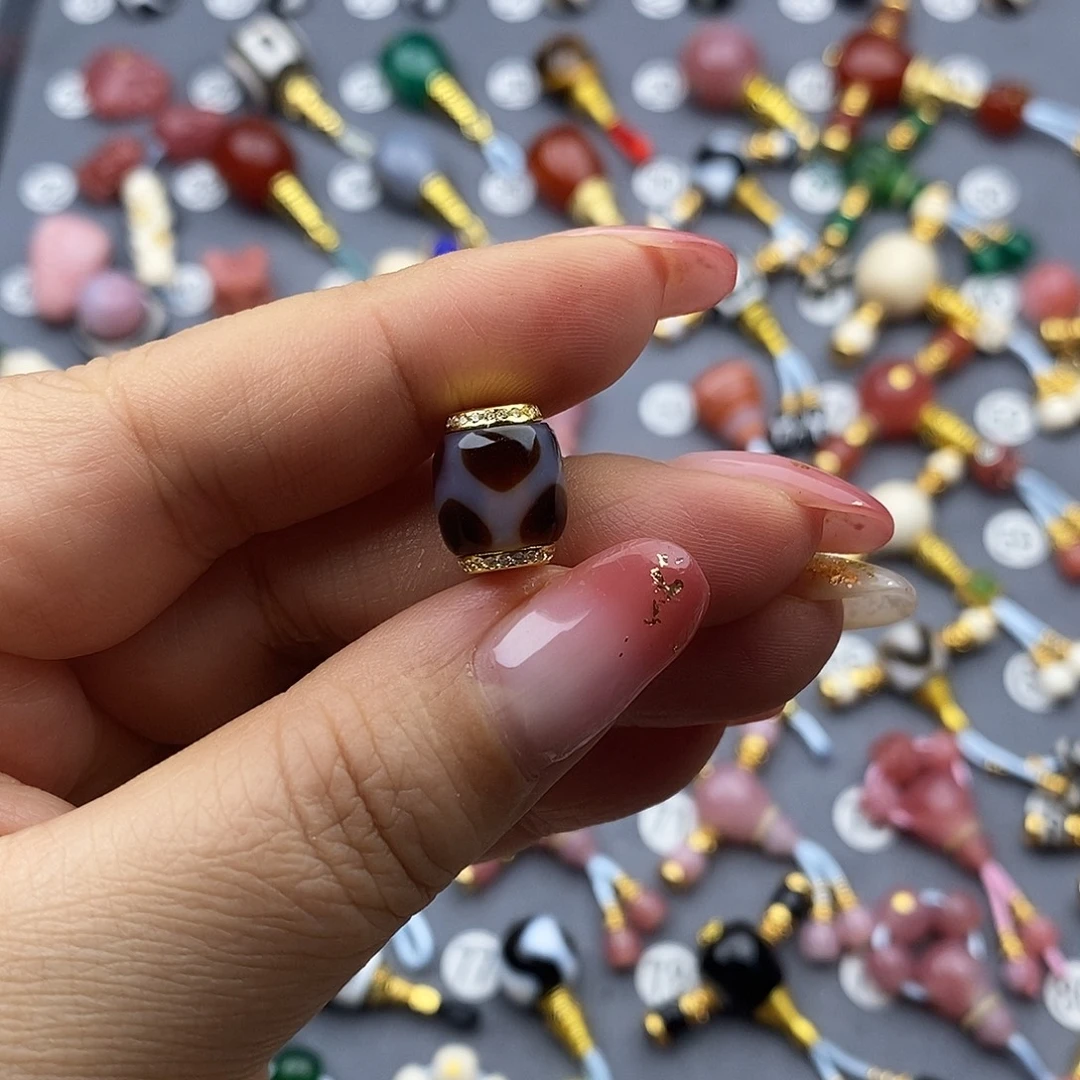 玛瑙/玉髓未镶嵌饰品