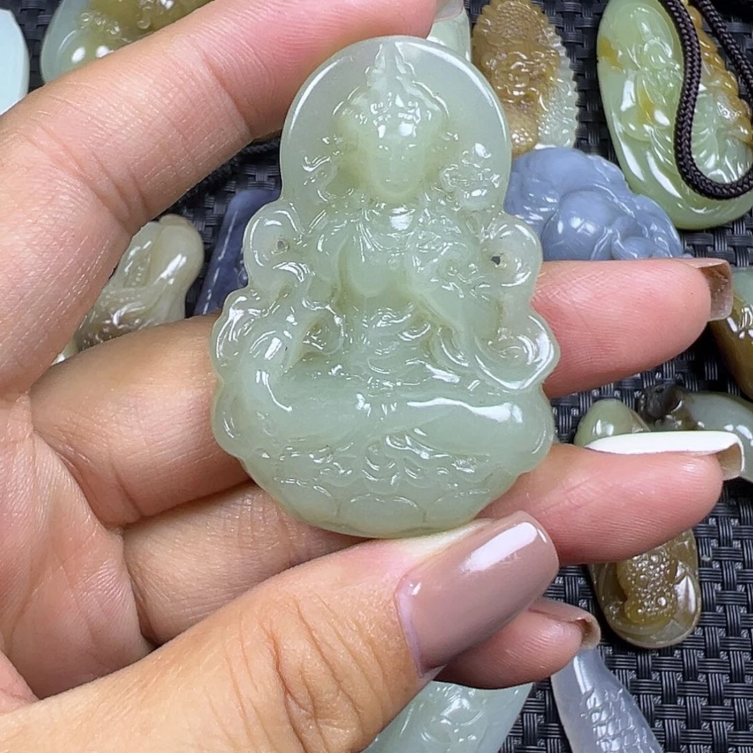 和田玉未镶嵌颈饰