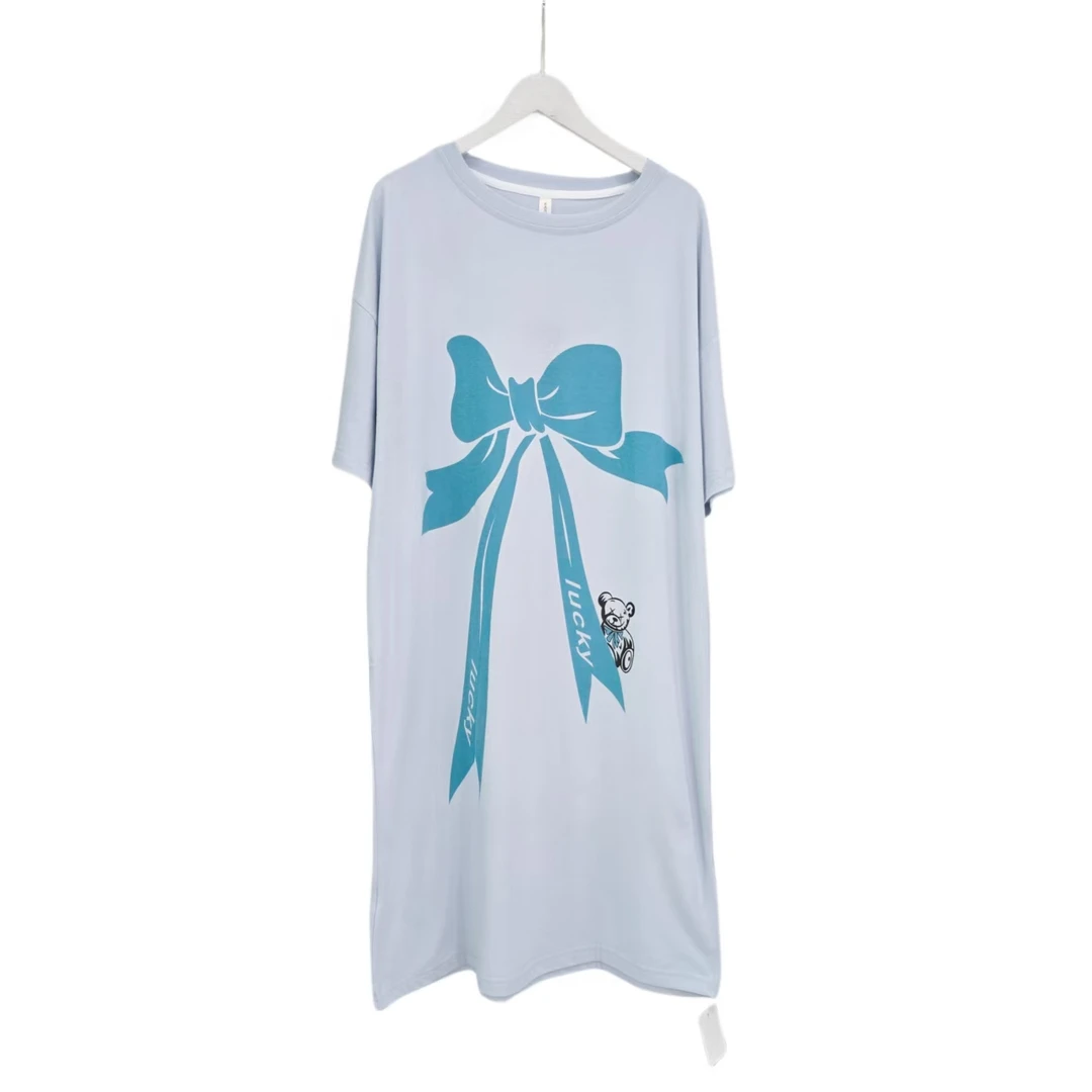 8504-大蝴蝶图案（浅兰）中长睡裙